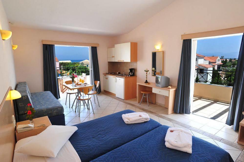 Thinalos Aparthotel アカラヴィ エクステリア 写真