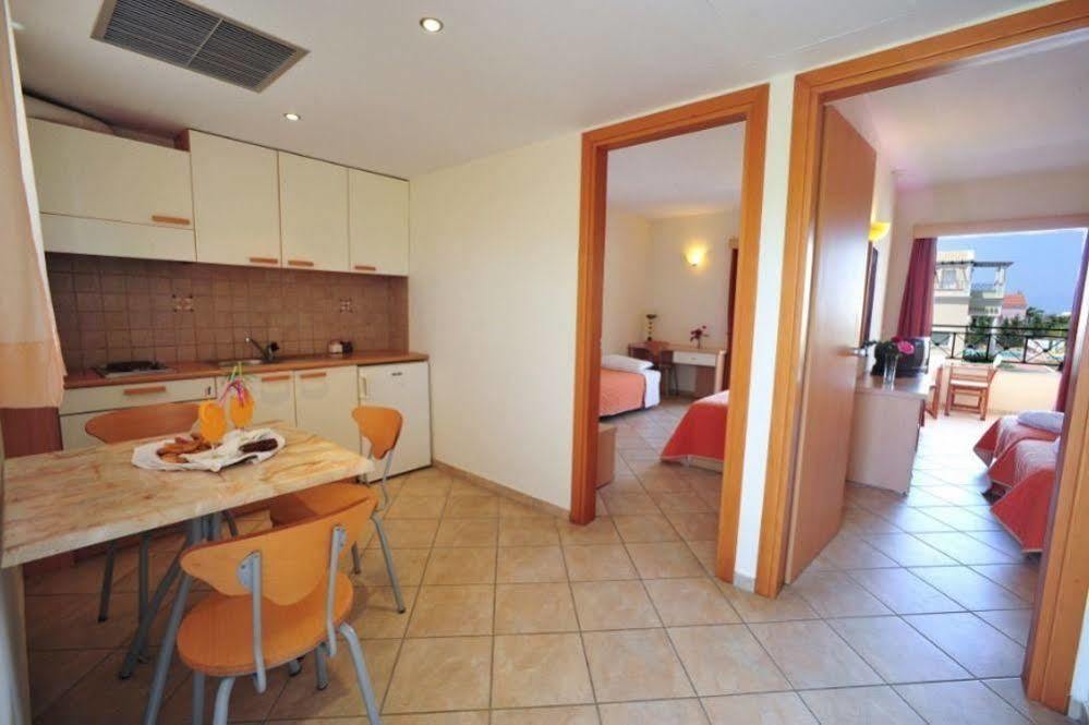 Thinalos Aparthotel アカラヴィ エクステリア 写真